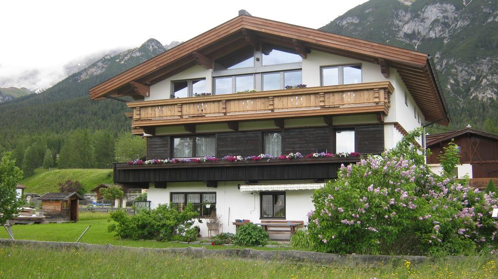 Haus Karwendelblick Bed & Breakfast Leutasch Luaran gambar